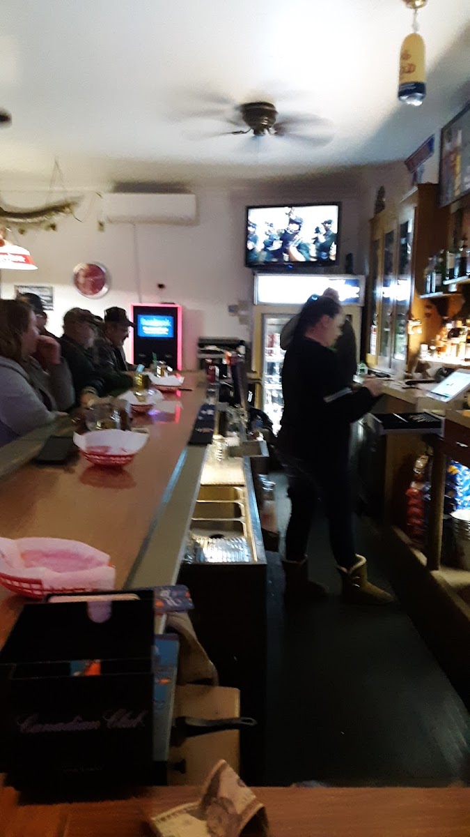 Anchors Away Algoma Bar & Motel